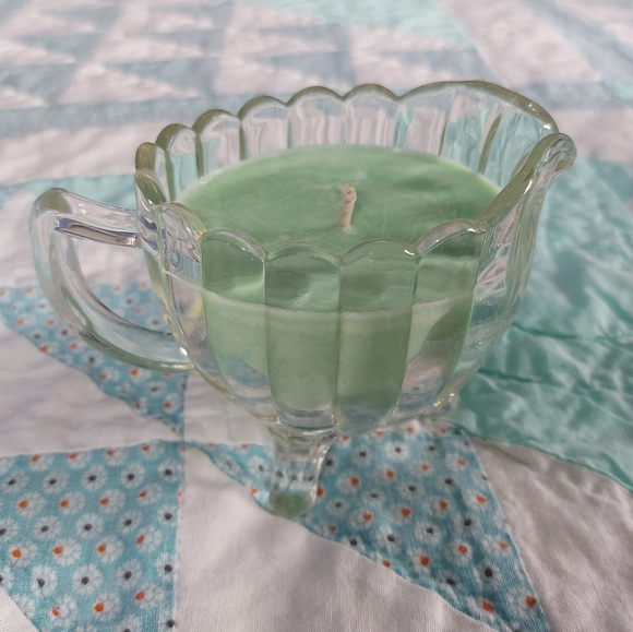 Hand poured forest essential oil blend soy candle - Picture 1 of 2